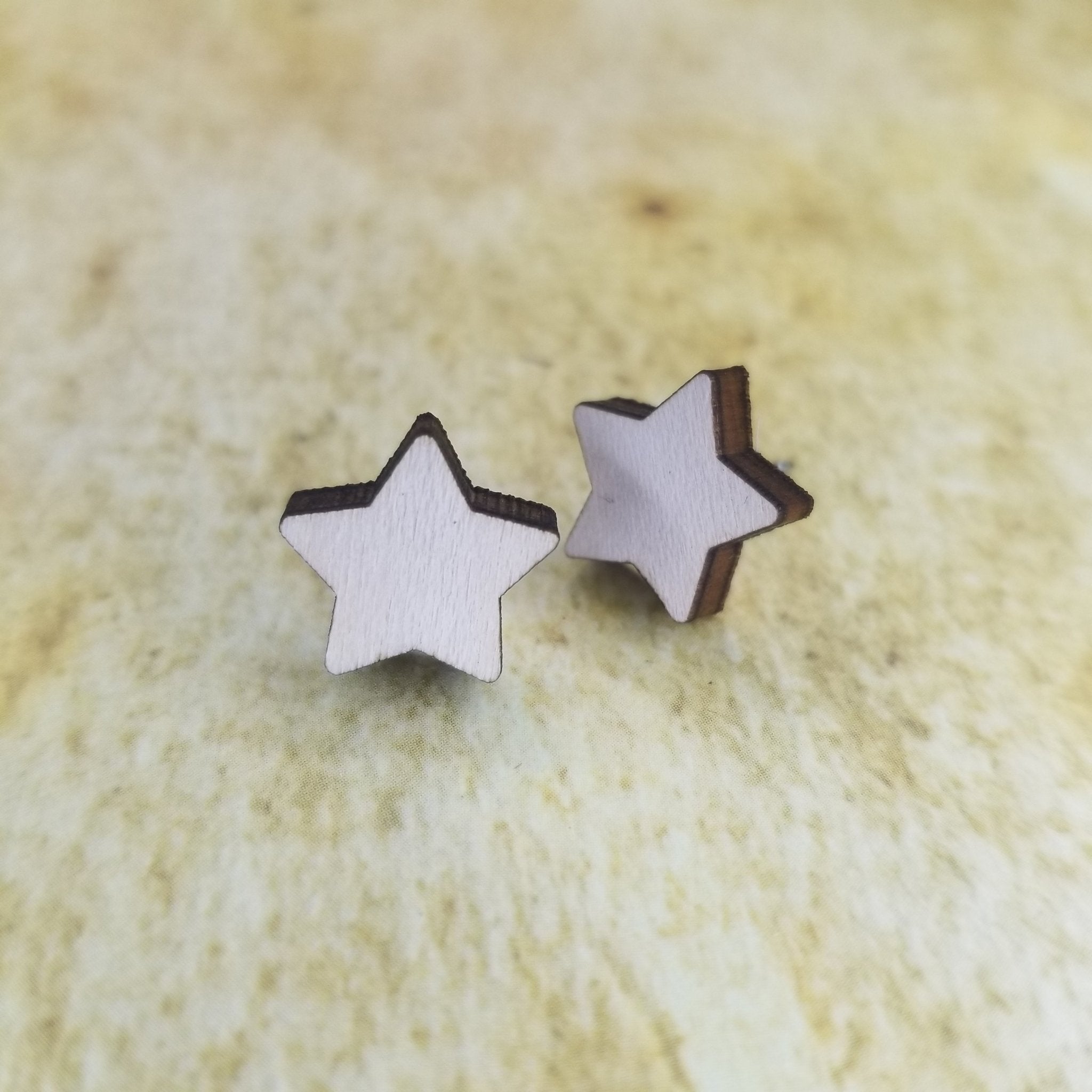 5 Point Star Plain Maple Wood Stud Earrings - Designodeal